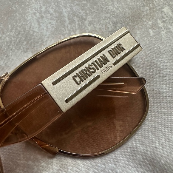 Christian Dior Gold Aviator Sunglasses - Picture 3 of 12